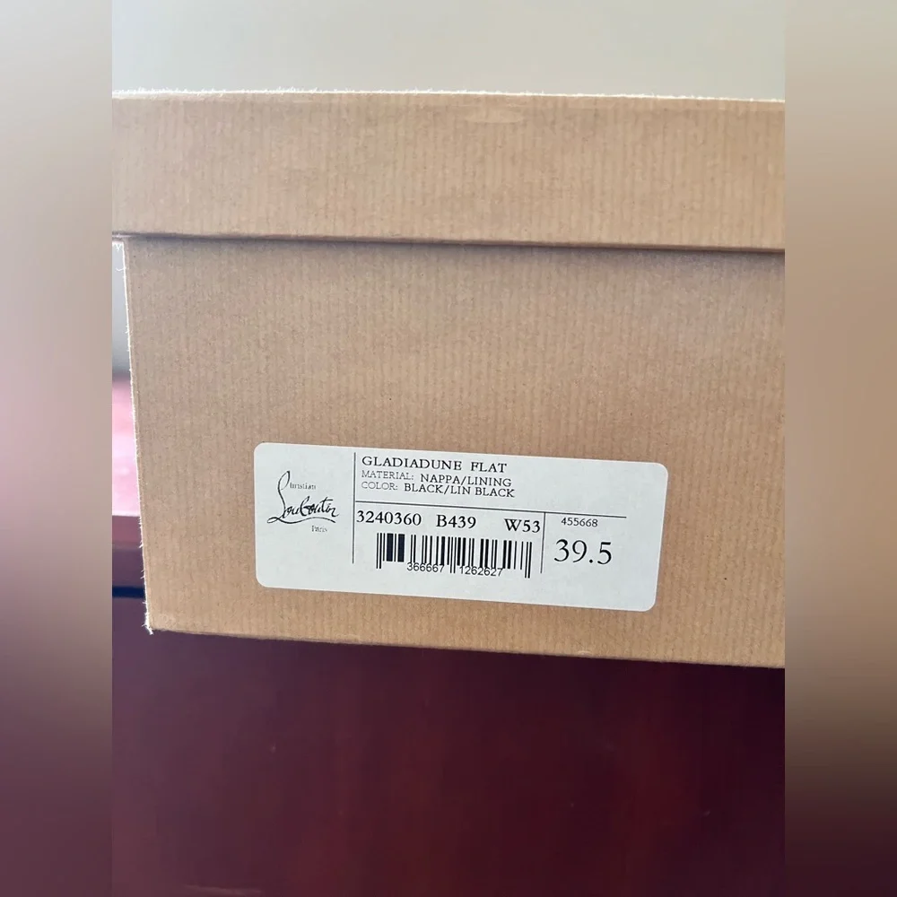 NIB Christian Louboutin Gladiadune Lug Sole Studded Gladiator Sandals Size 39.5 - Picture 10 of 10